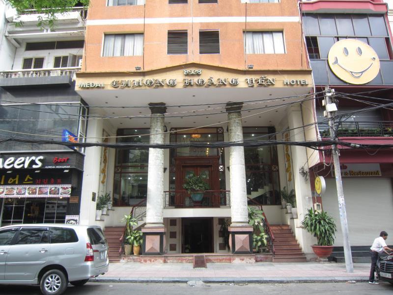 Khách sạn Roseland Corp